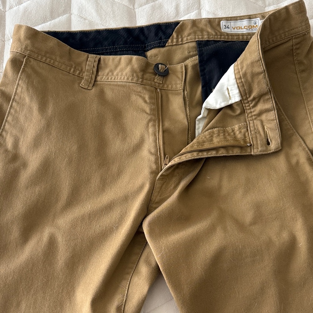 Volcom Men's Tan Chinos